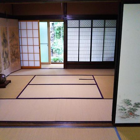 ゲストハウス「古民家の宿梨本軒」 Takayama (Nagano) Exteriör bild