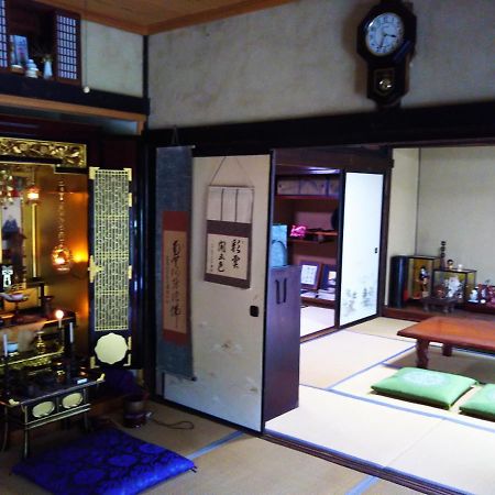 ゲストハウス「古民家の宿梨本軒」 Takayama (Nagano) Exteriör bild